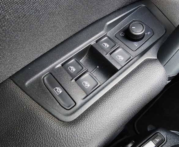 9-Male-68ac40b807316.jpg