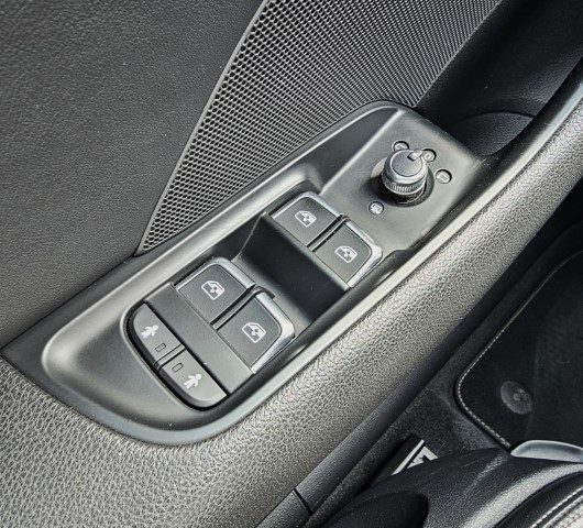9-Male-68b55cde12814.jpg