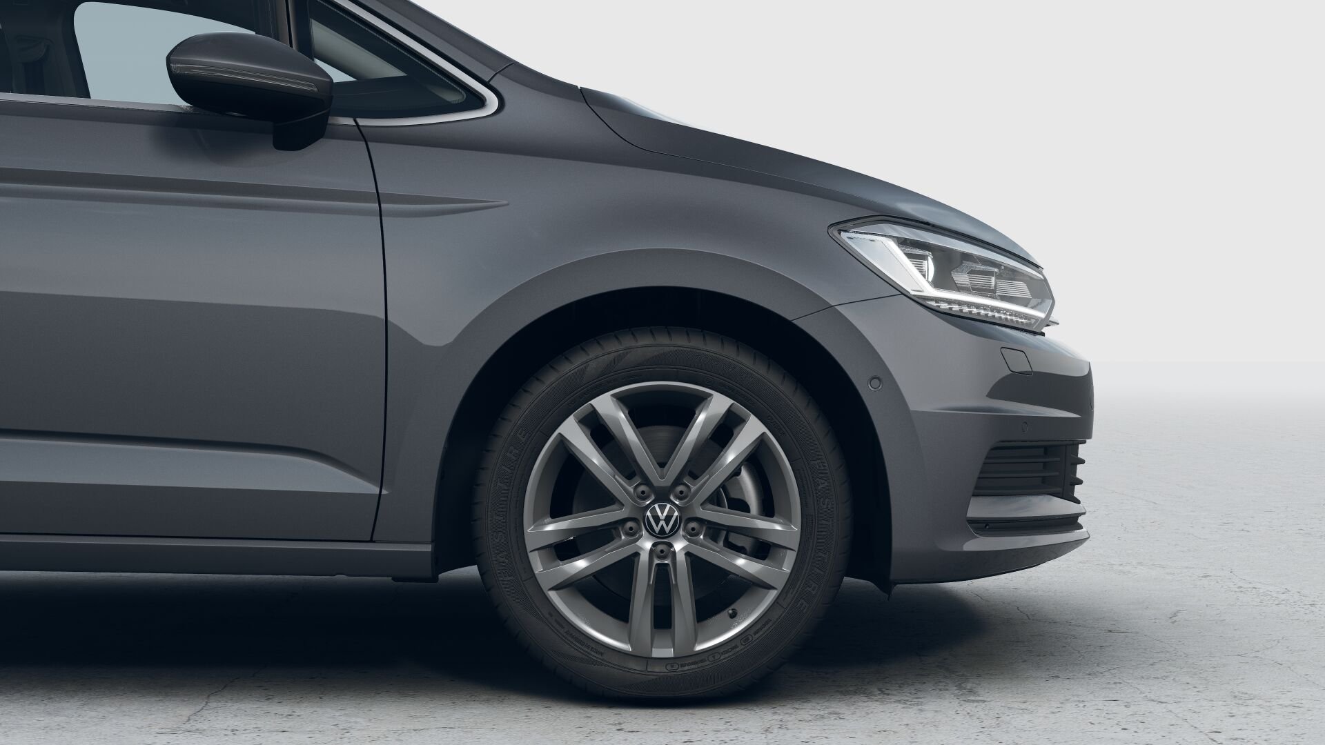 front-zoom-27-68e638025e345.jpg